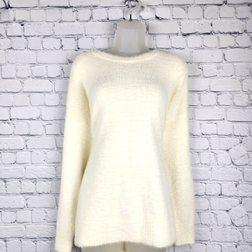 Torrid Size 2 Cream Open Back Sweater
